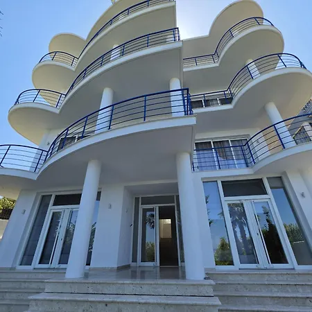 Azzurre Bay * Vlorë