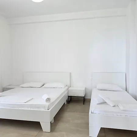 Azzurre Bay Vlorë