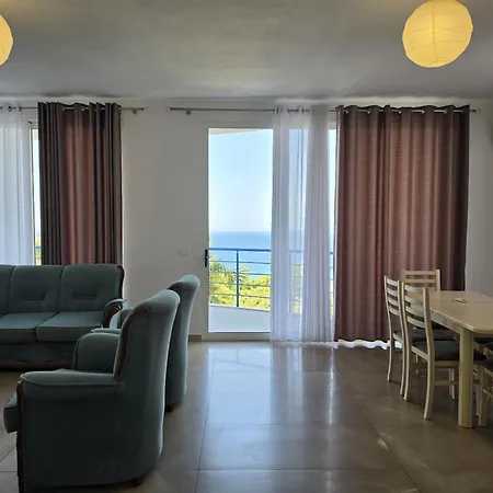 Azzurre Bay 公寓 *
