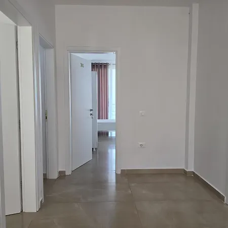Azzurre Bay Vlorë
